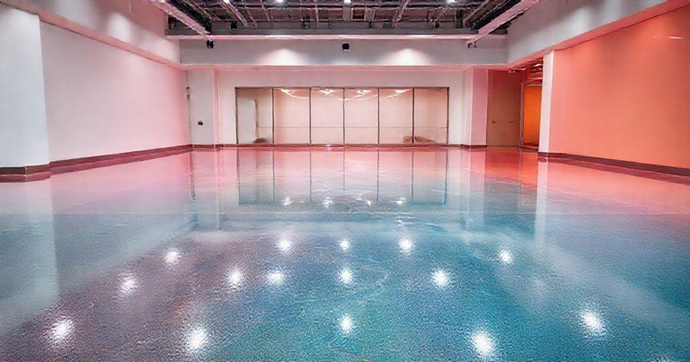 Pintura Epóxi Autonivelante: Estilo e Durabilidade para Transformar Seus Espaços